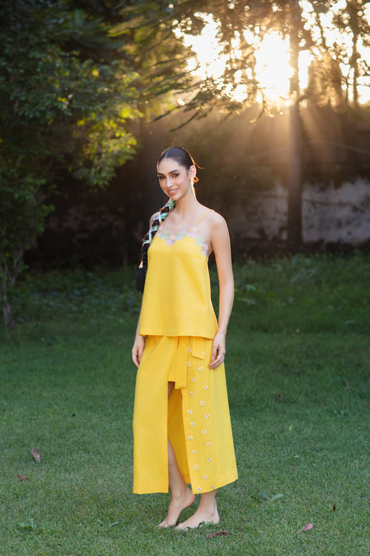 Golden Sol Linen Top